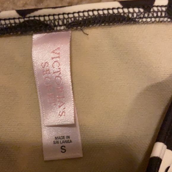 Victoria secret animal print bikini 36c, small - Picture 2 of 3